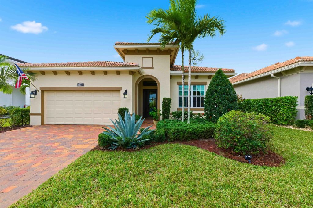 Photo of 11976 SW Vano Way, Port Saint Lucie, FL 34987 (MLS # R11146918)