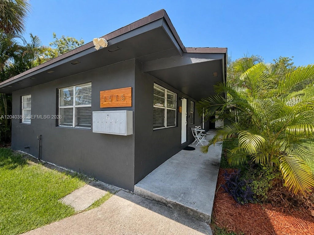 Photo of 1415 SW 1st Street #1, Fort Lauderdale, FL 33315 (MLS # A12040358)
