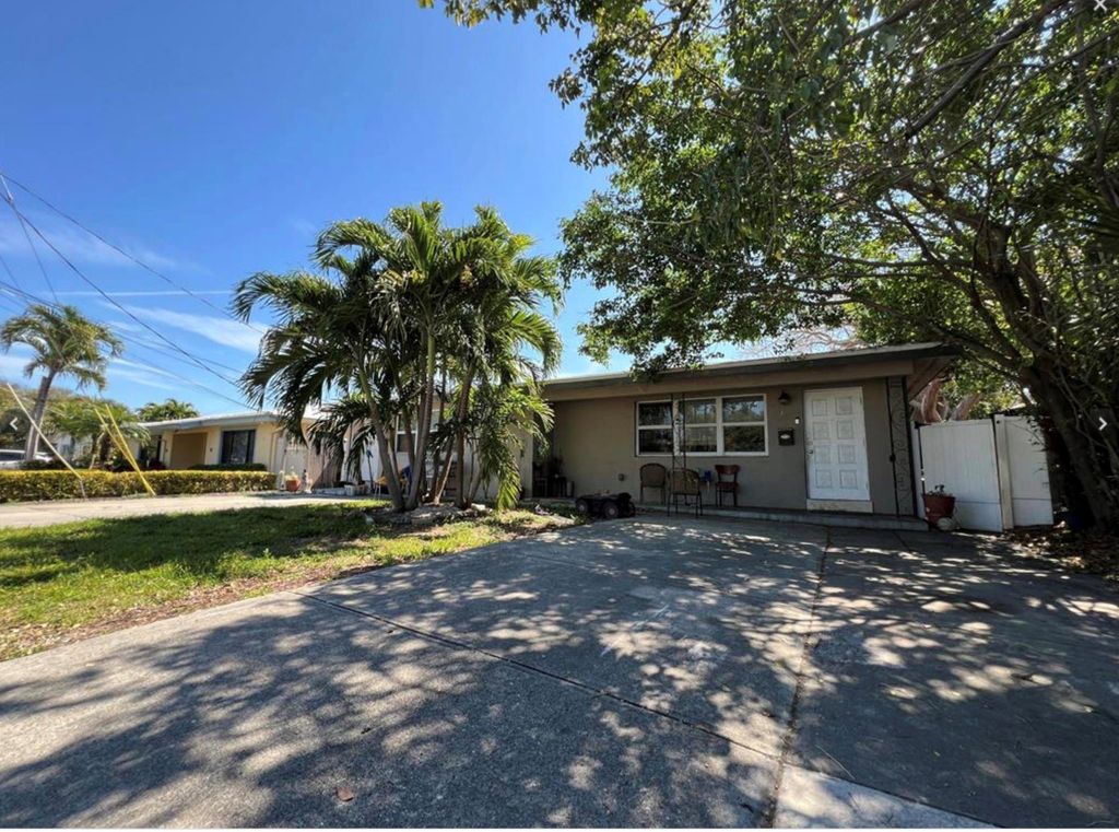 Photo of 15 SE 2nd Street, Dania Beach, FL 33004 (MLS # F10554798)