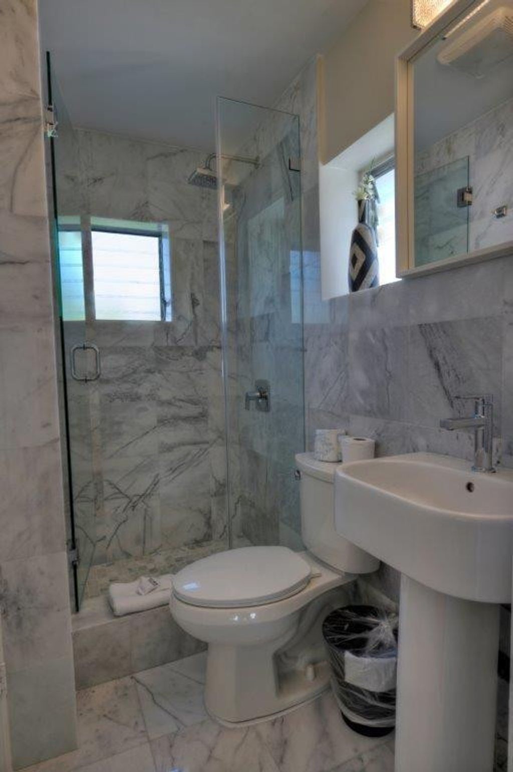 Photo of 3201 NE 23rd Street, Fort Lauderdale, FL 33305 (MLS # B26015354)