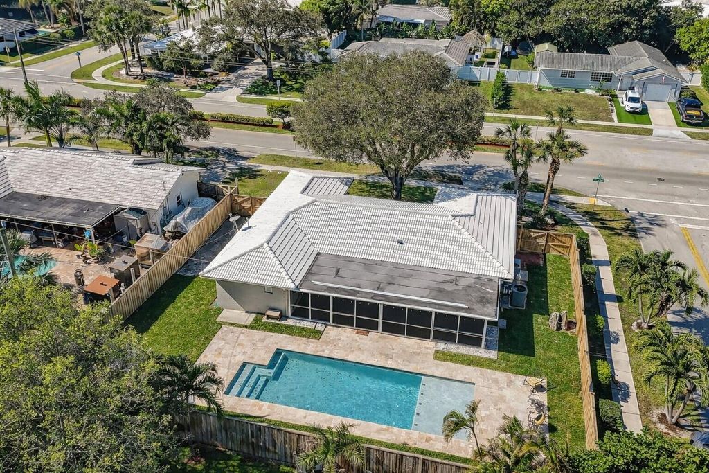 Photo of 800 SW 12th Avenue, Boca Raton, FL 33486 (MLS # R11160445)