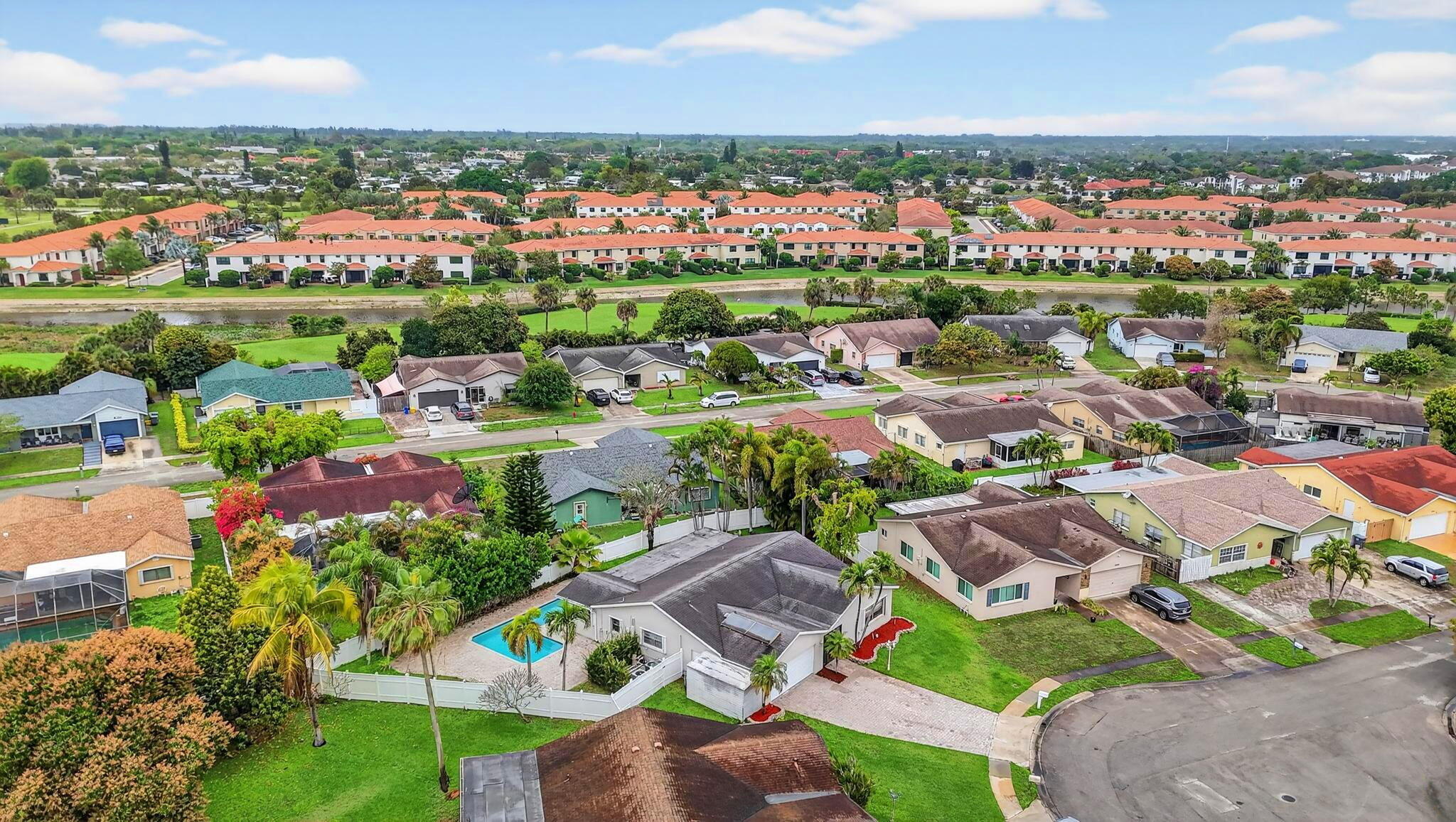 SANDALFOOT COVE SEC 11 - Residential