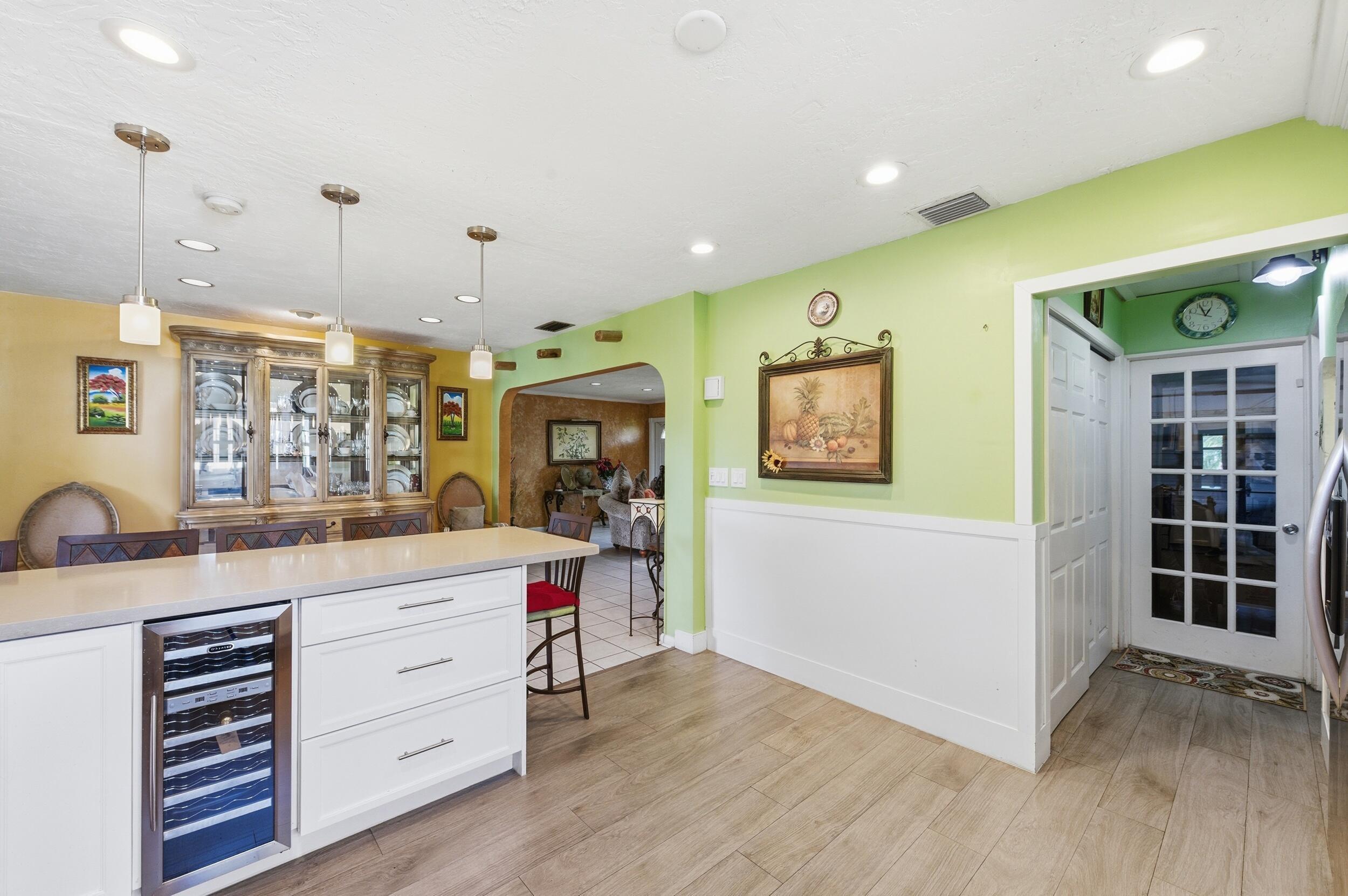 PEMBROKE LAKES SEC THREE - Residential