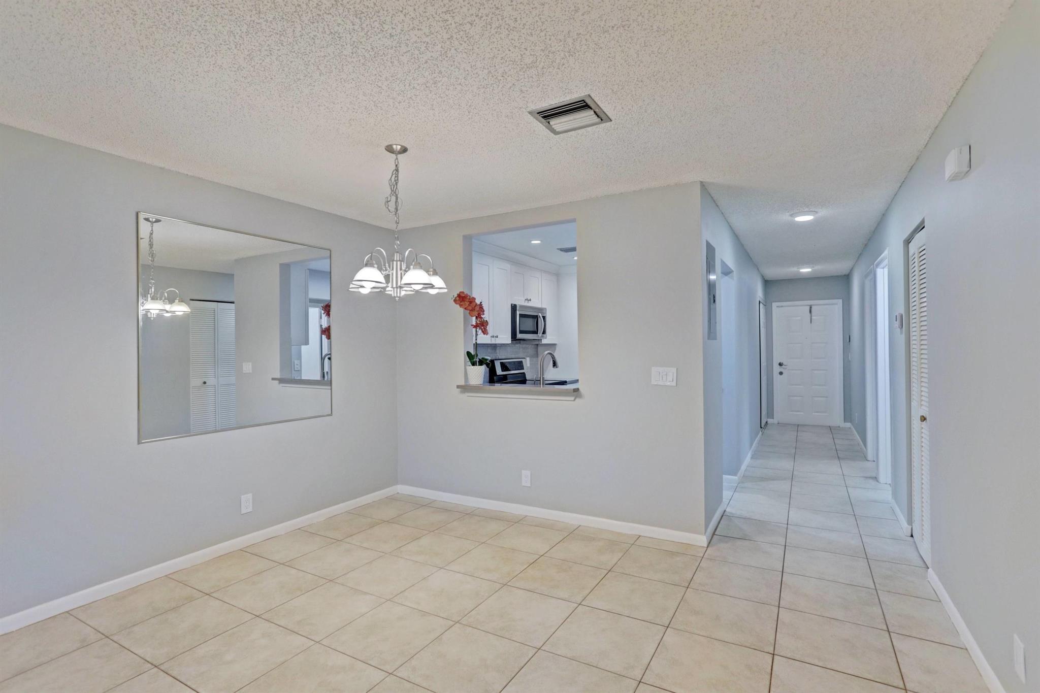 DELRAY OAKS CONDO - Residential
