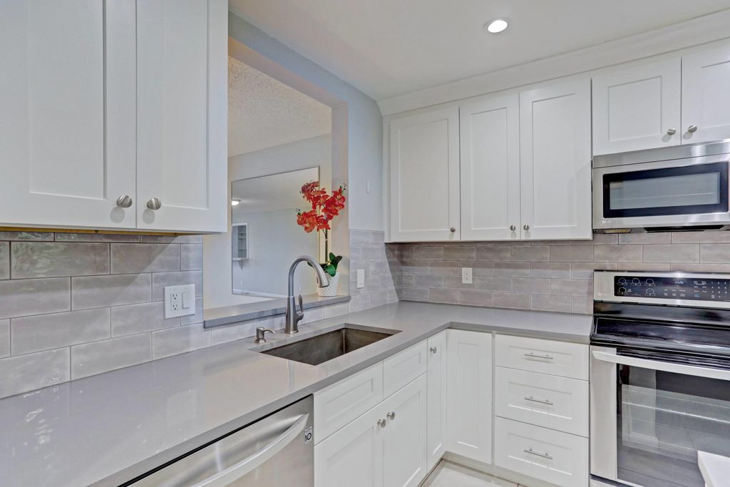 Photo of 3011 SW 21st Terrace #382a, Delray Beach, FL 33445 (MLS # R11148833)