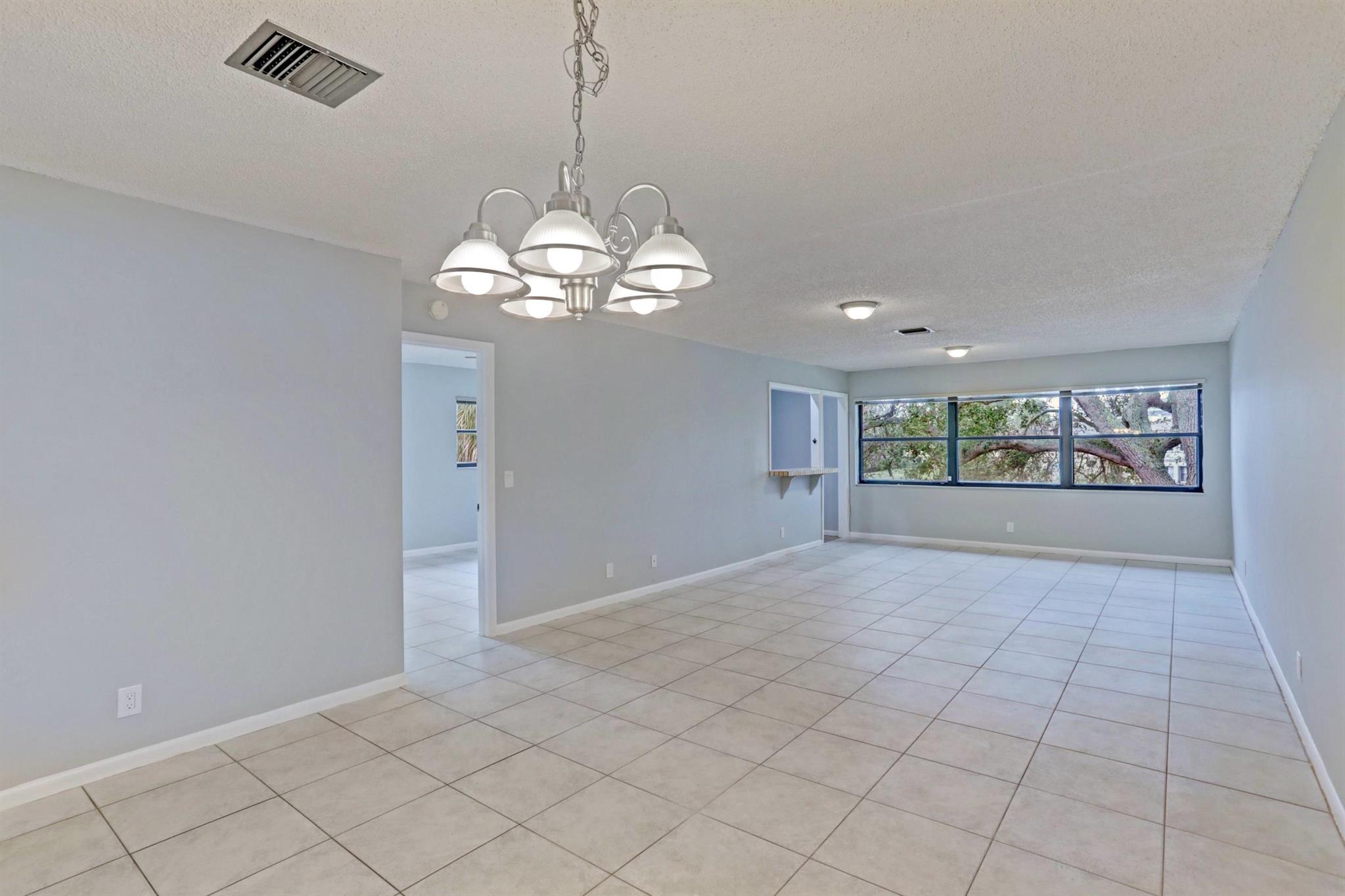 DELRAY OAKS CONDO - Residential