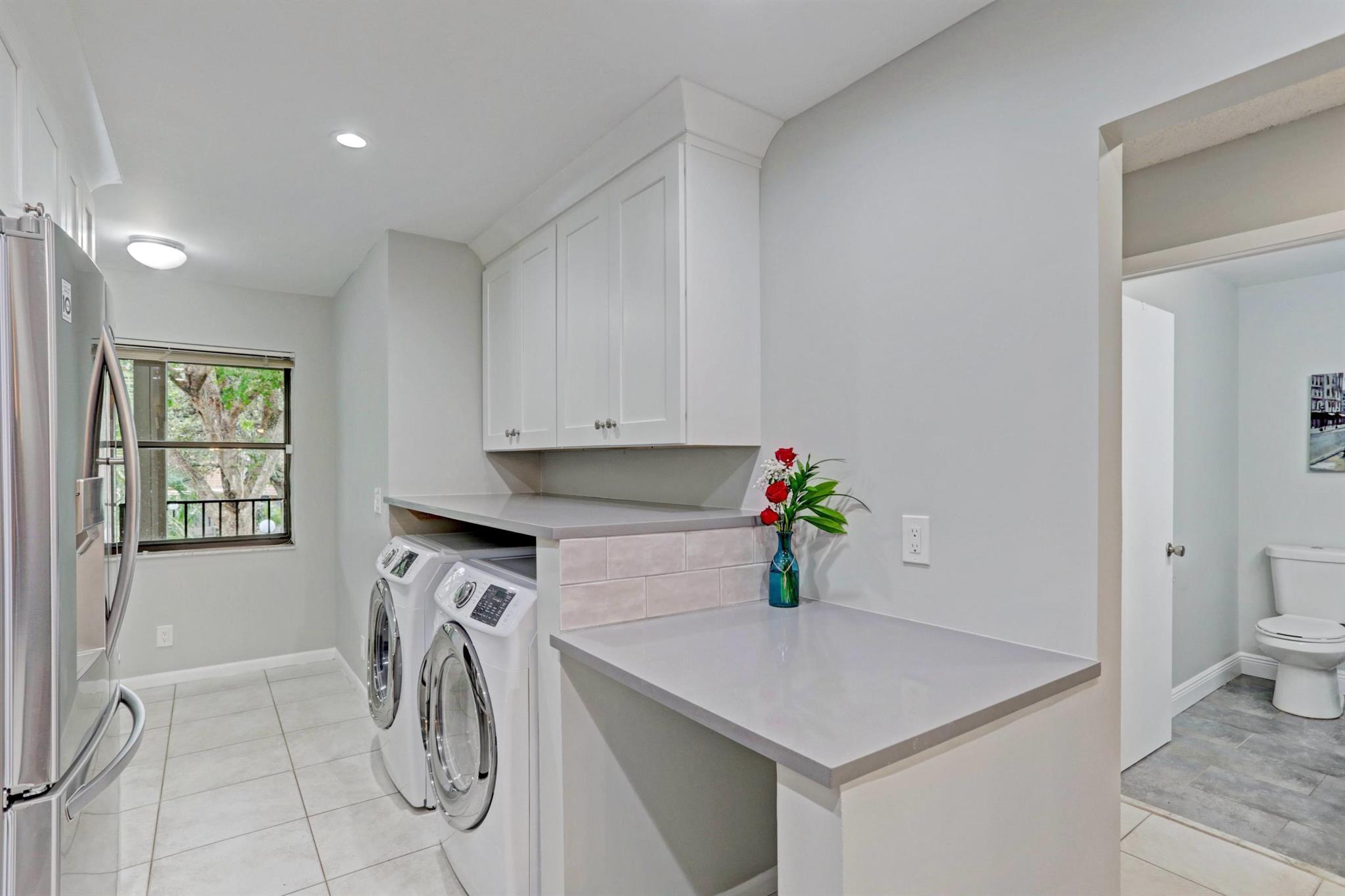 DELRAY OAKS CONDO - Residential