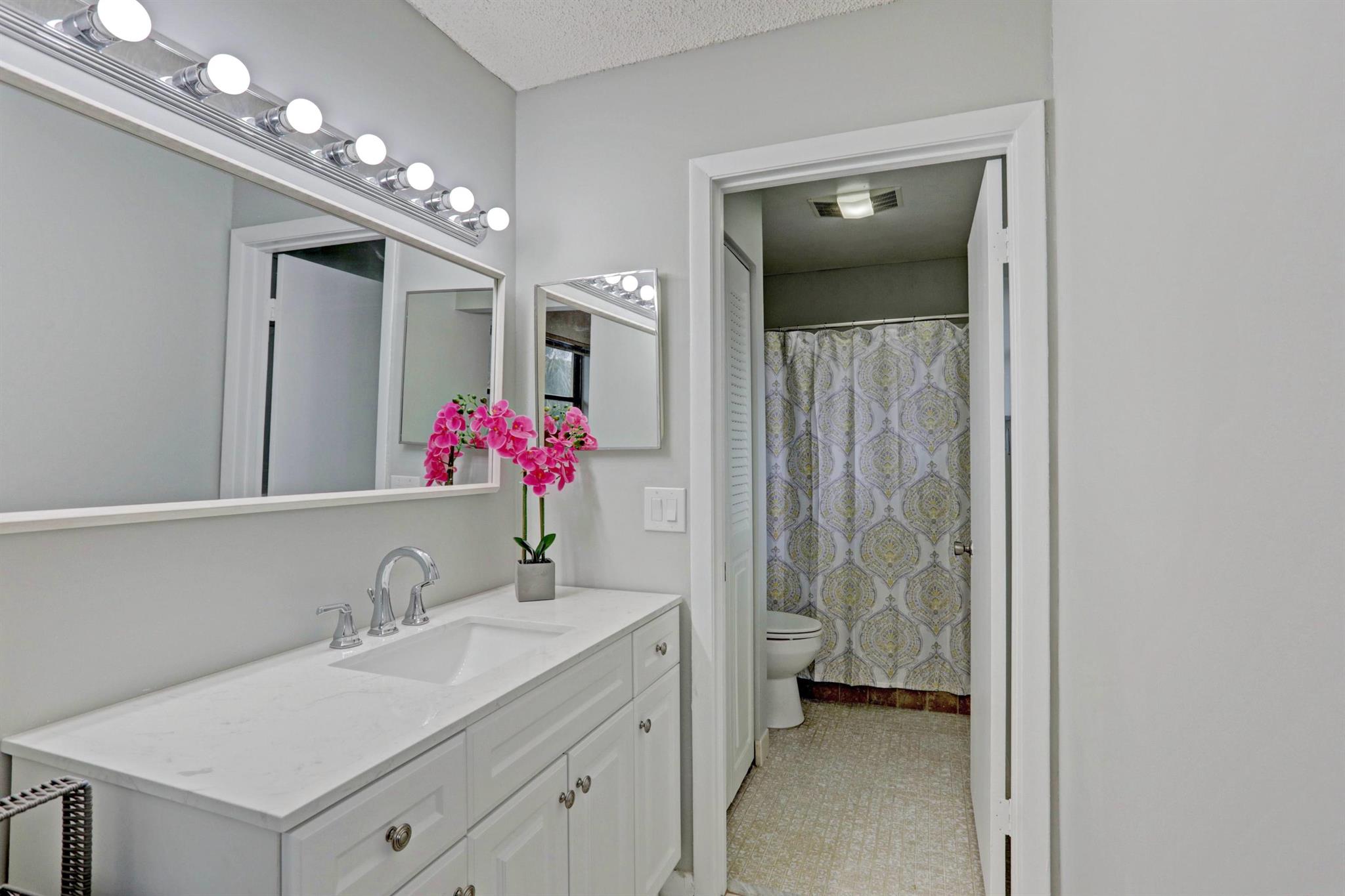 DELRAY OAKS CONDO - Residential