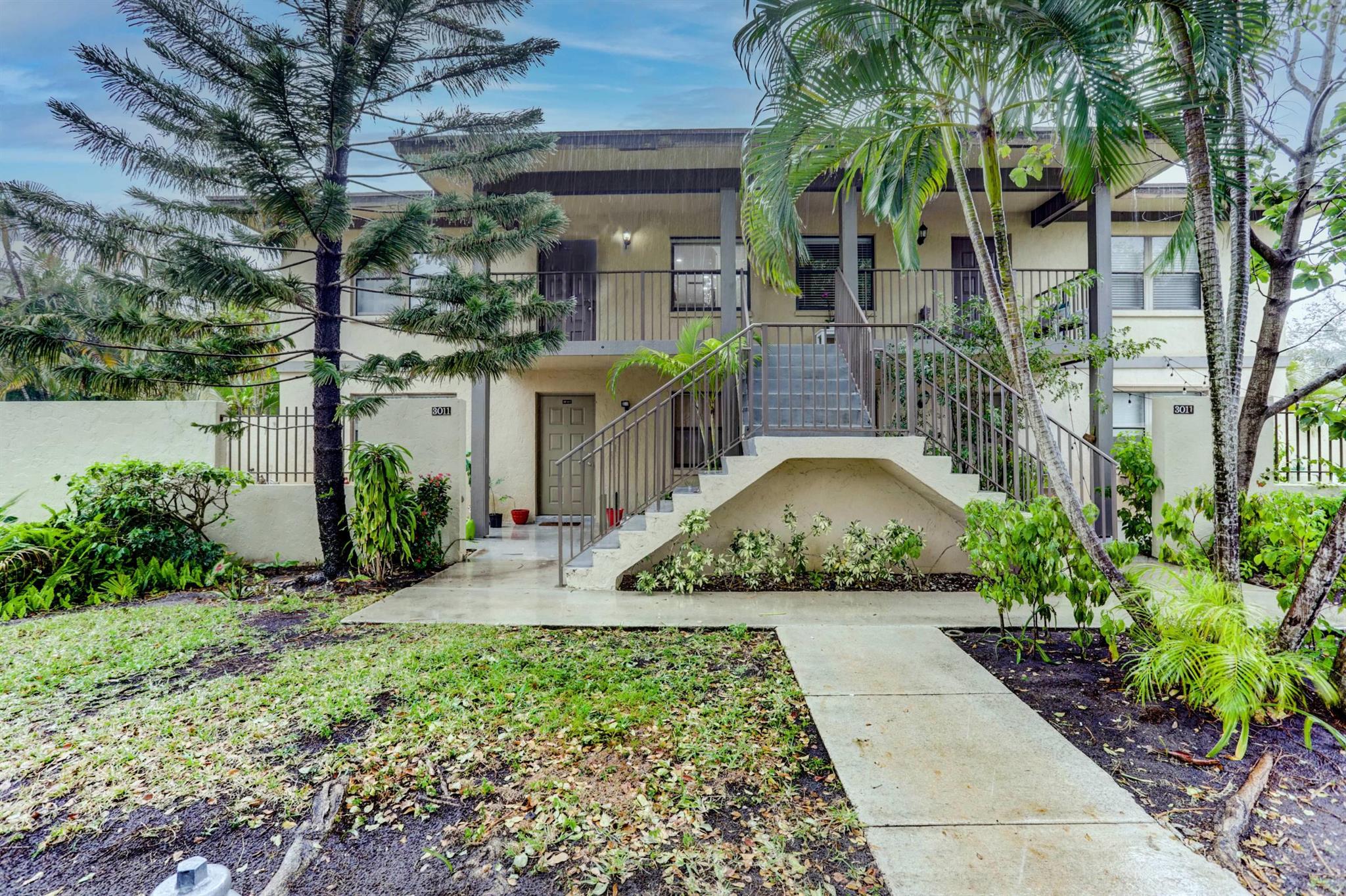 DELRAY OAKS CONDO - Residential