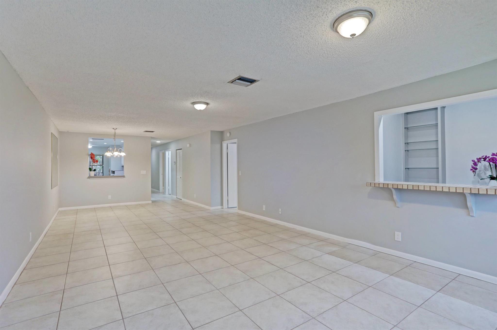 DELRAY OAKS CONDO - Residential