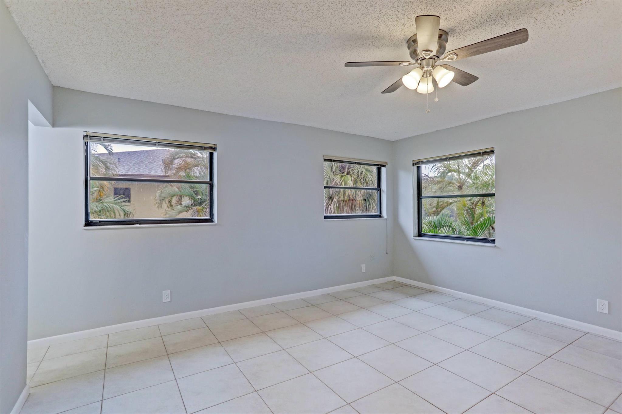 DELRAY OAKS CONDO - Residential