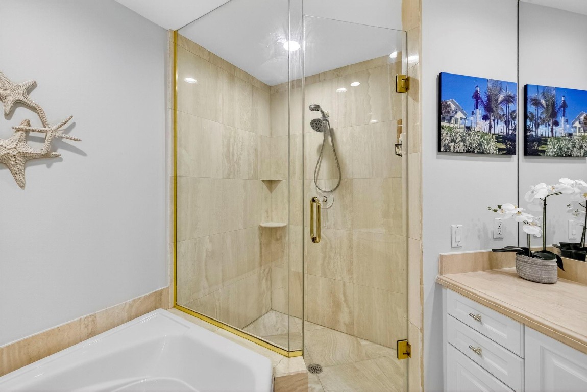 MEDITERRANEA CONDO - Residential