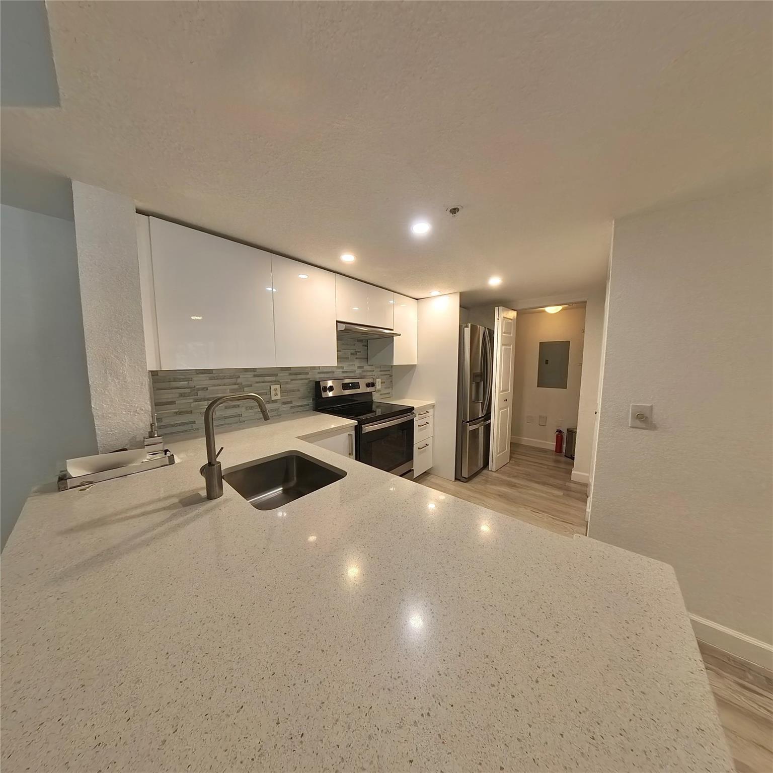 Evergreen Lakes Condo - Residential Lease