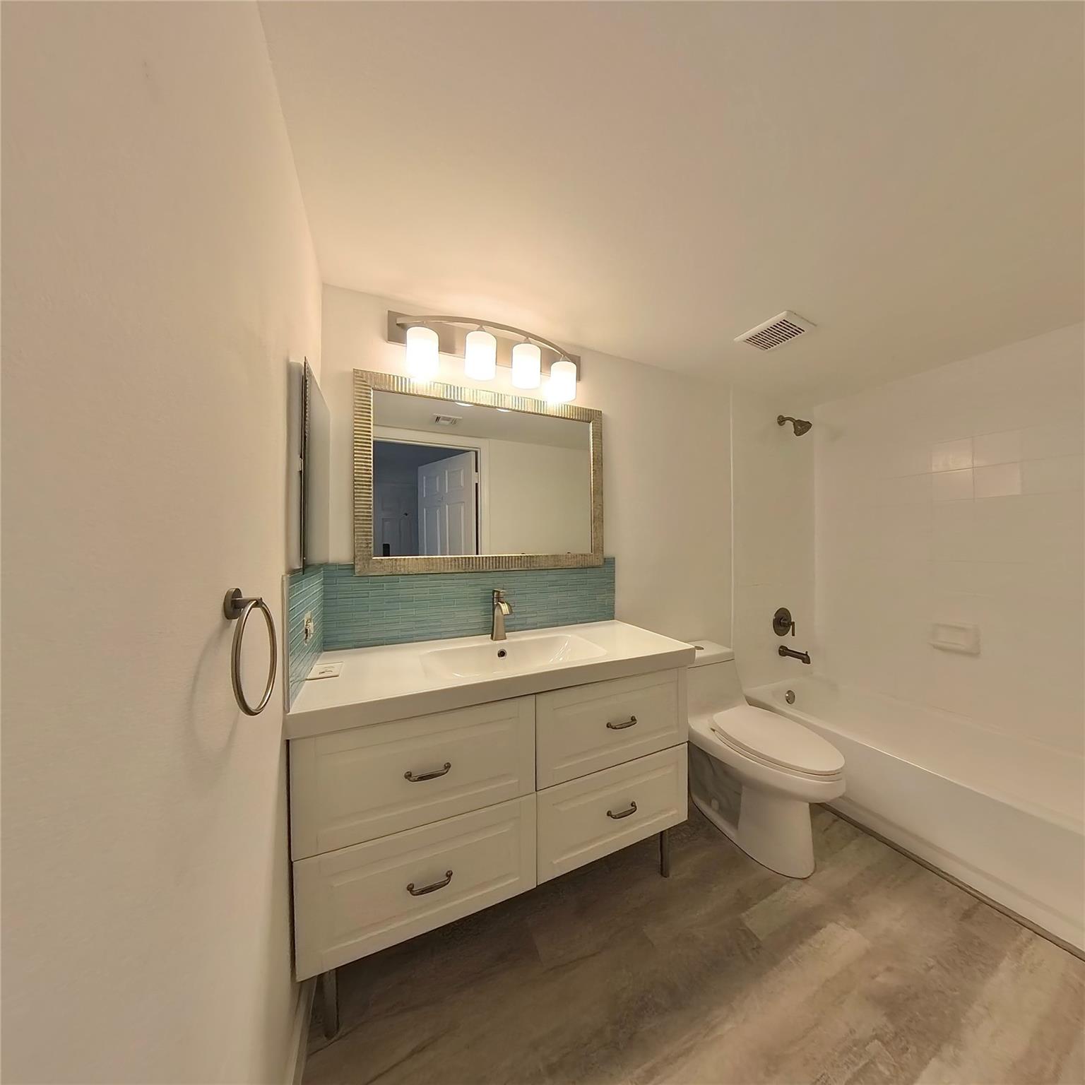 Evergreen Lakes Condo - Residential Lease