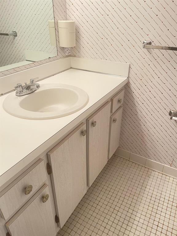 PINE RIDGE III CONDO - Residential