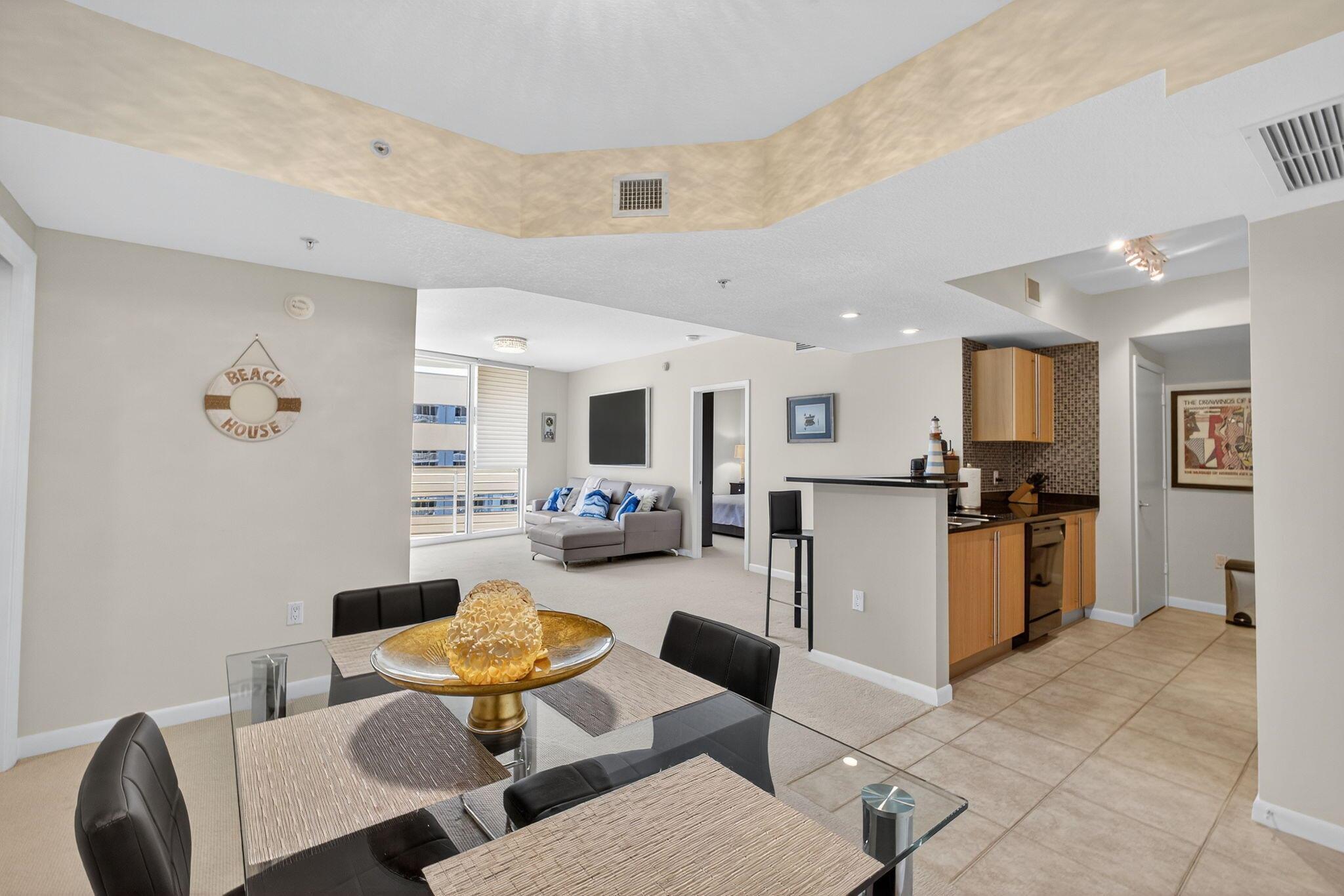 SLADE CONDO - Residential