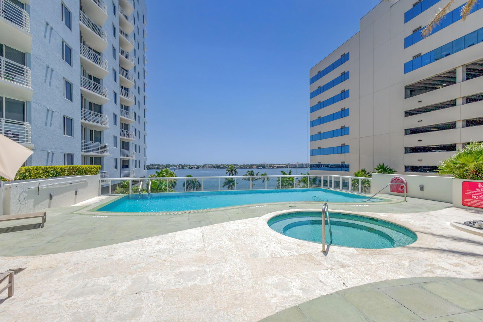 SLADE CONDO - Residential