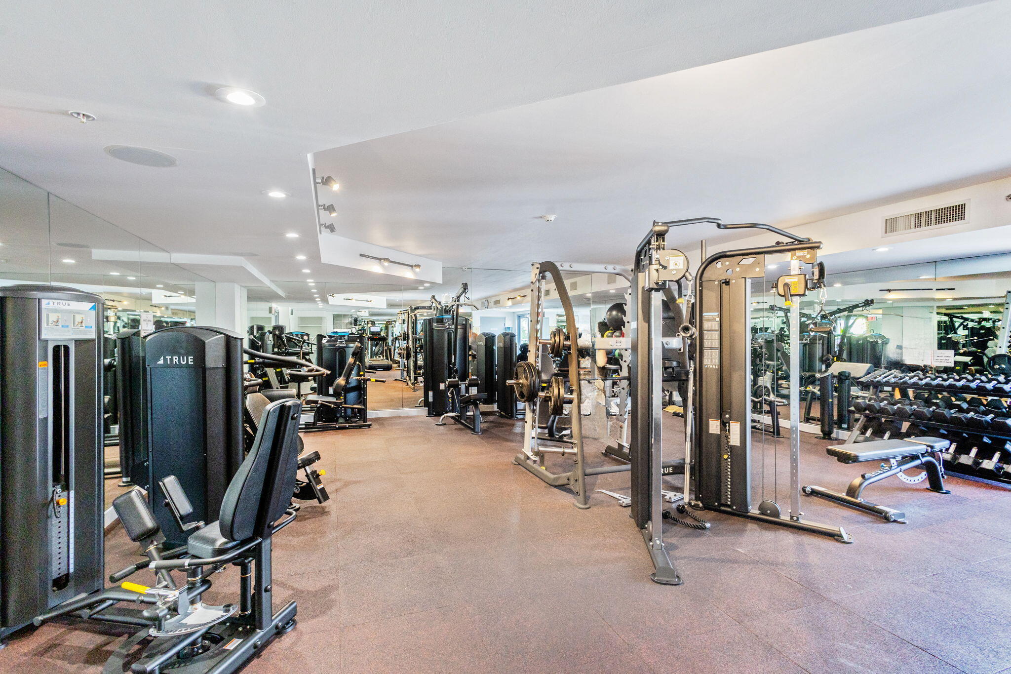 SLADE CONDO - Residential