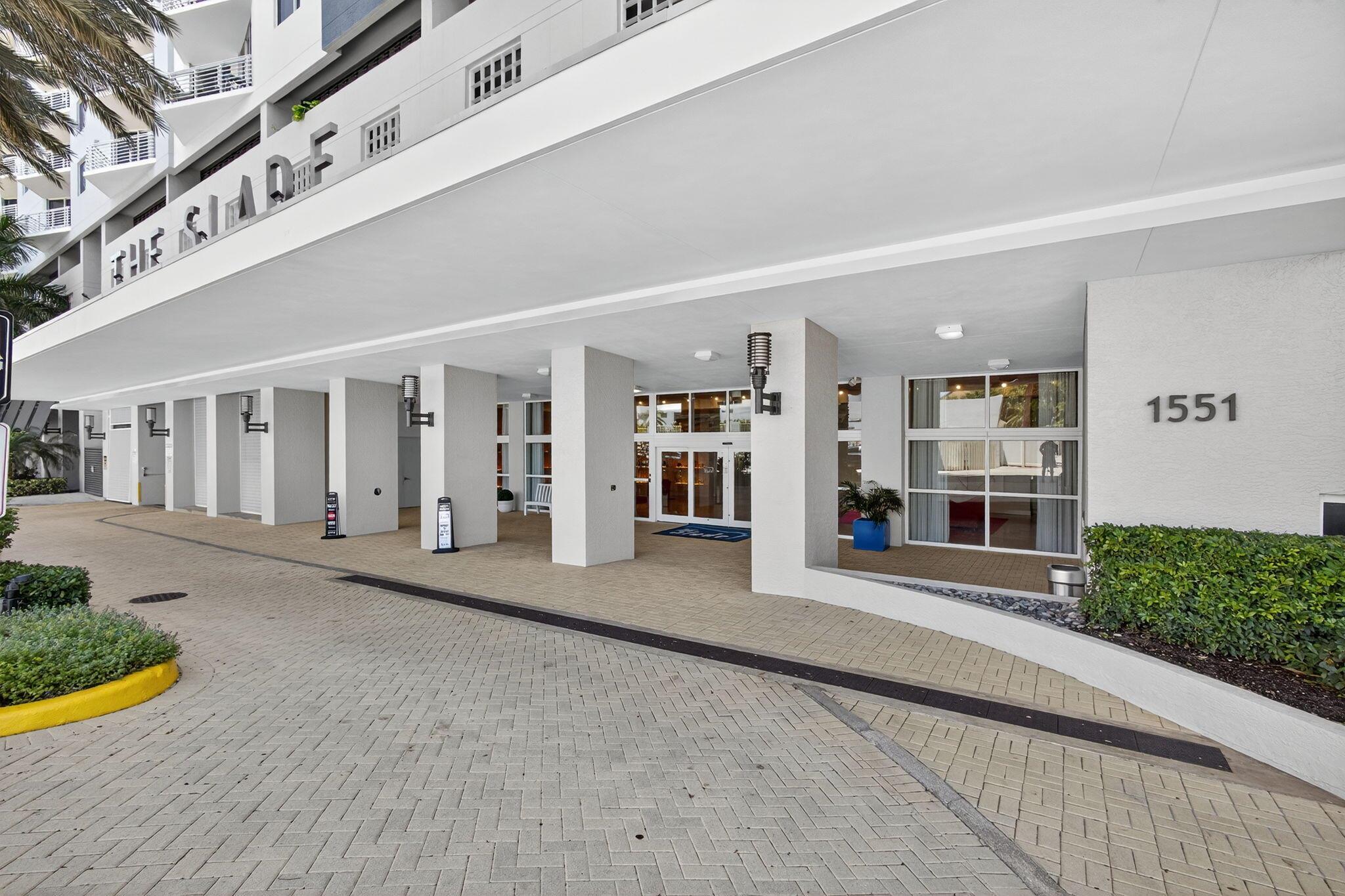 SLADE CONDO - Residential