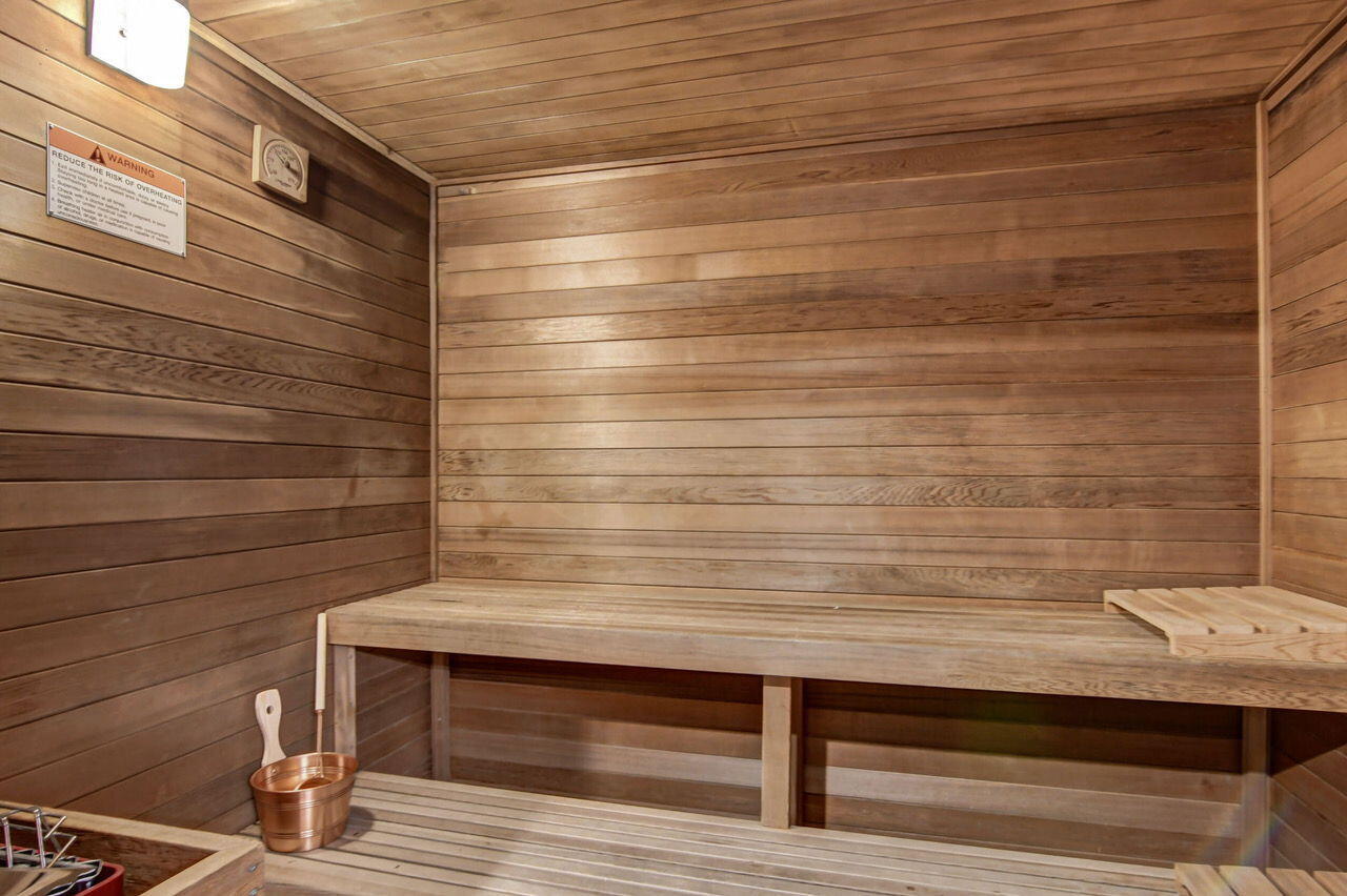 SLADE CONDO - Residential