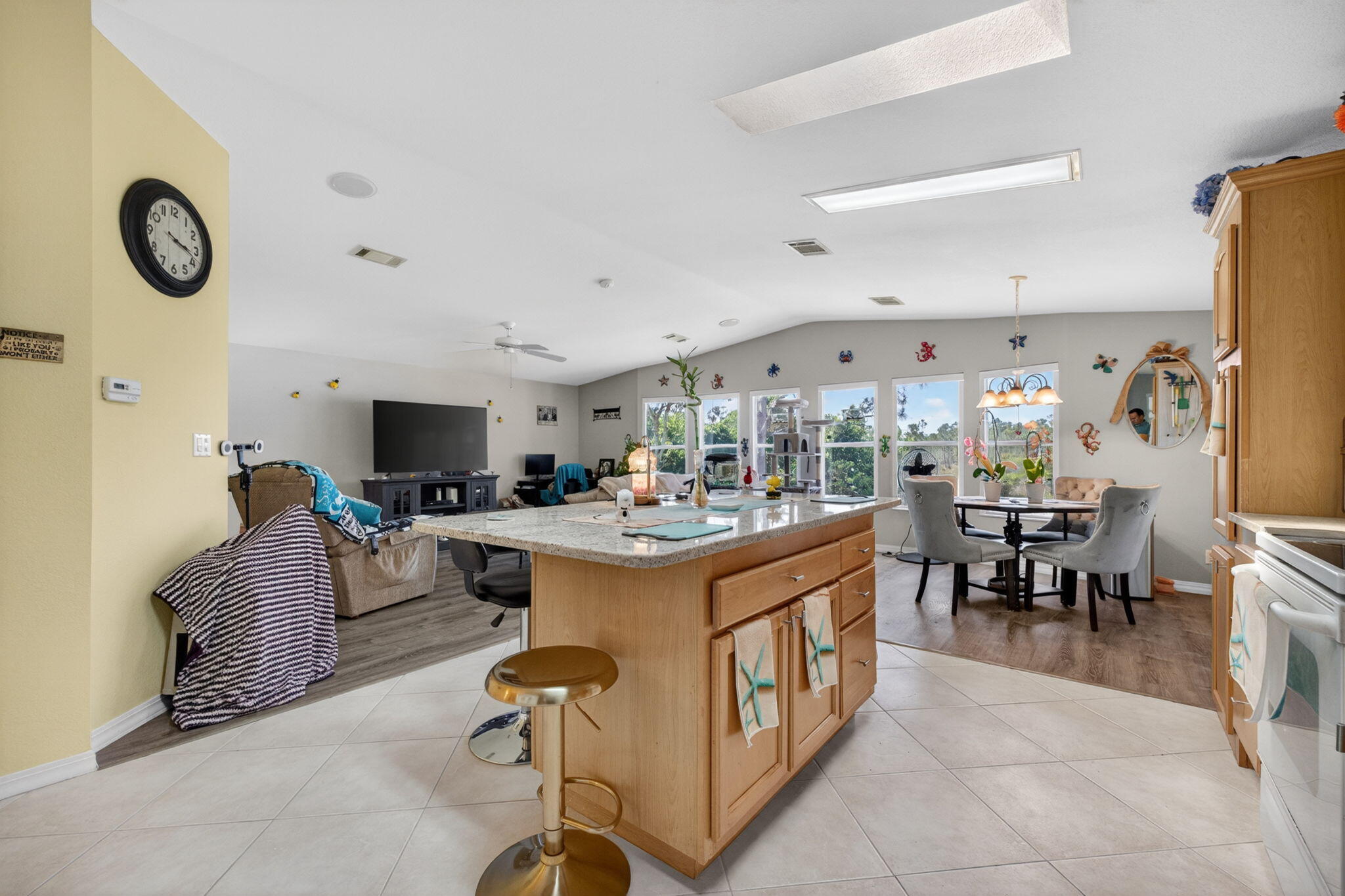 EAGLE'S RETREAT AT SAVANNA CLUB PHASE 2 - Residential Lease