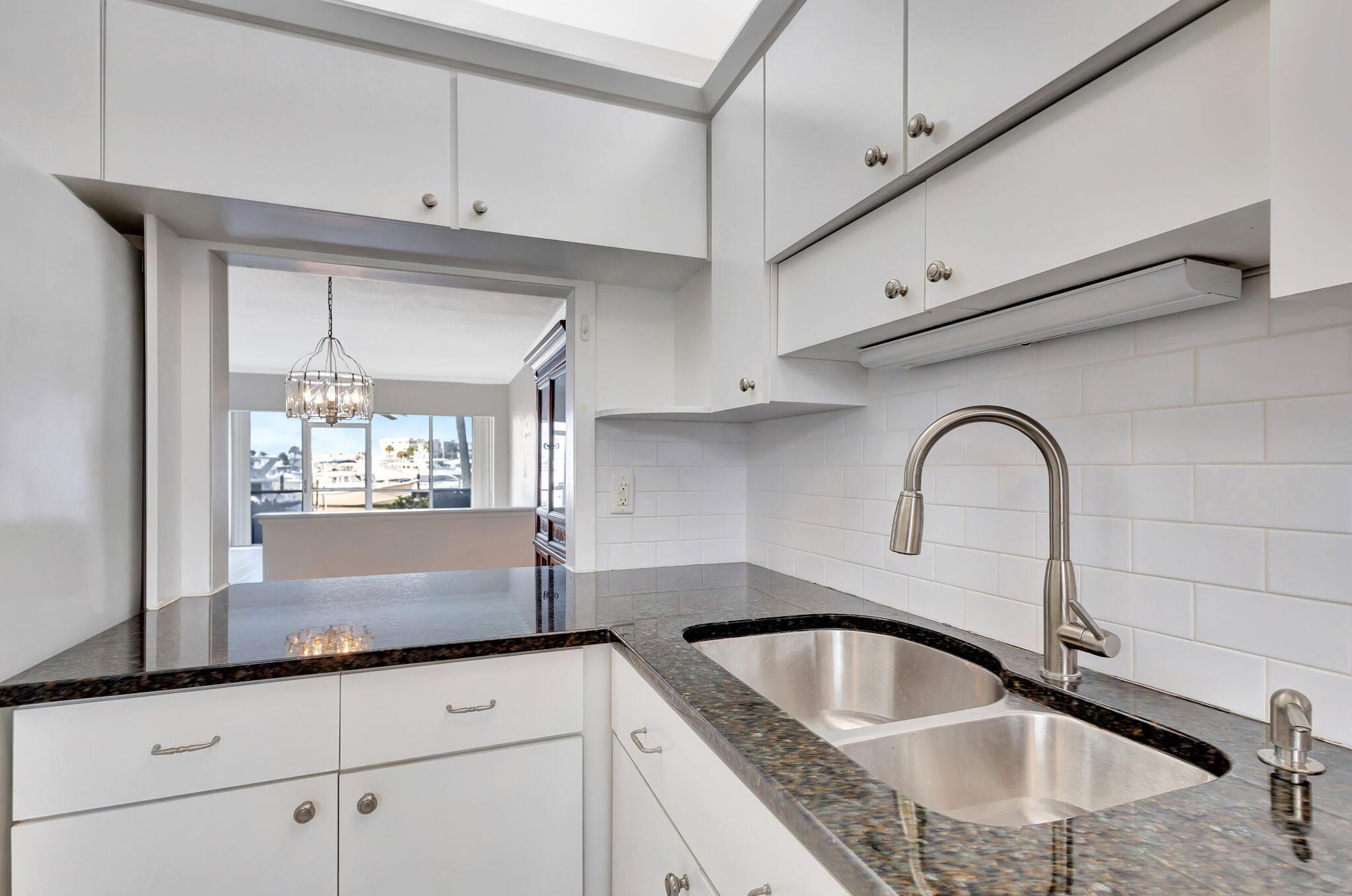 21 Yacht Club Drive 102