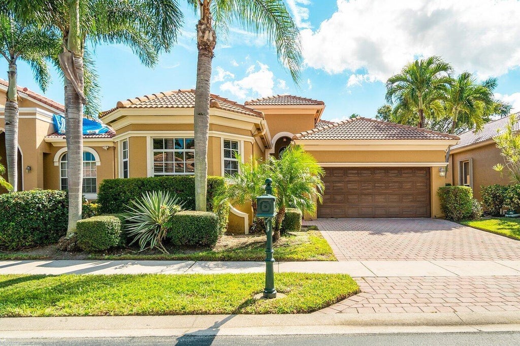 Photo of 5540 VIA DE LA PLATA Circle, Delray Beach, FL 33484 (MLS # B26073970)