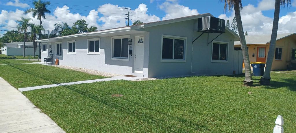 Photo of 602 SE 2nd Avenue, Dania Beach, FL 33004 (MLS # B26032170)