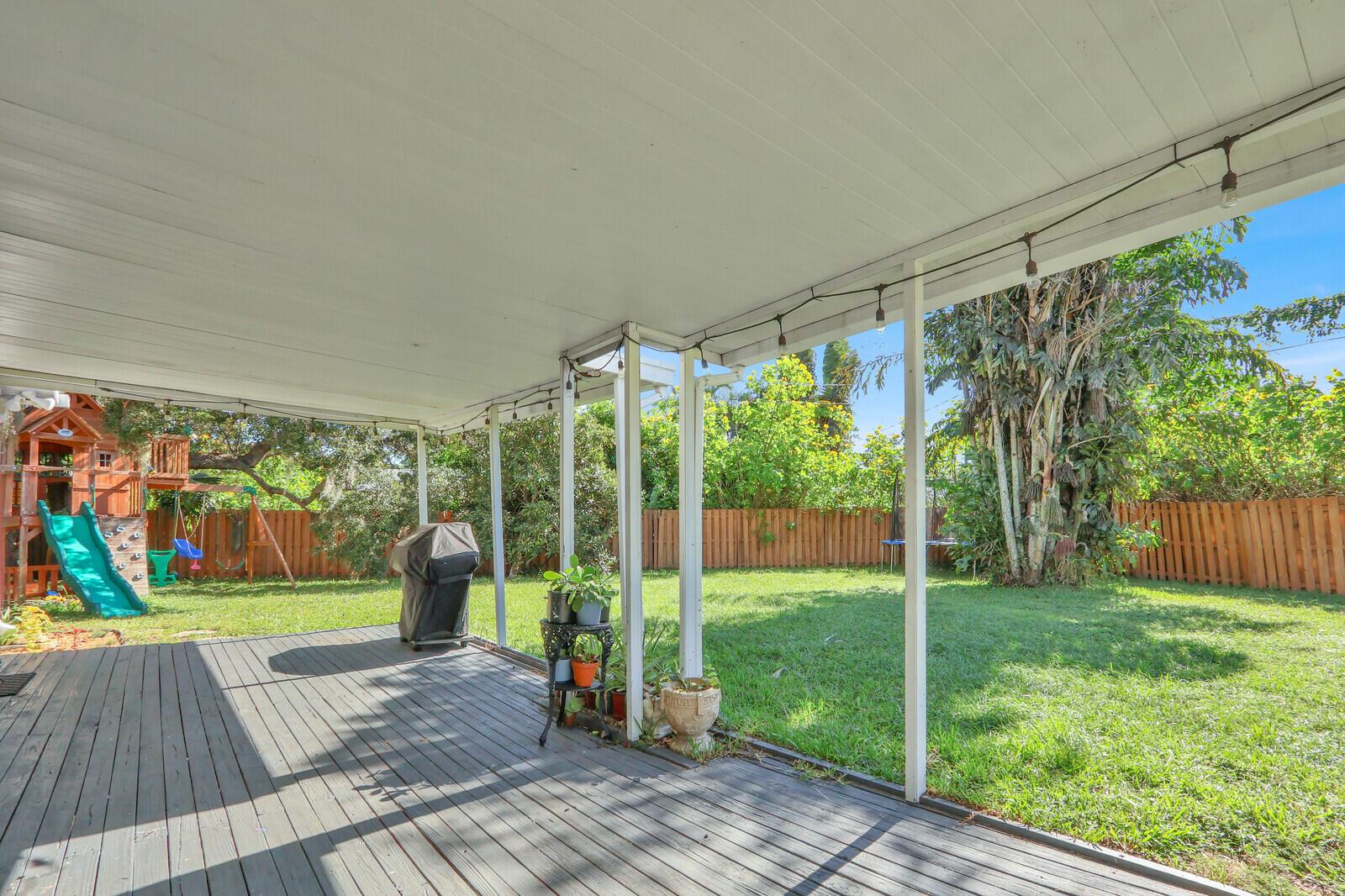 VERO BEACH HIGHLANDS UNIT - Residential