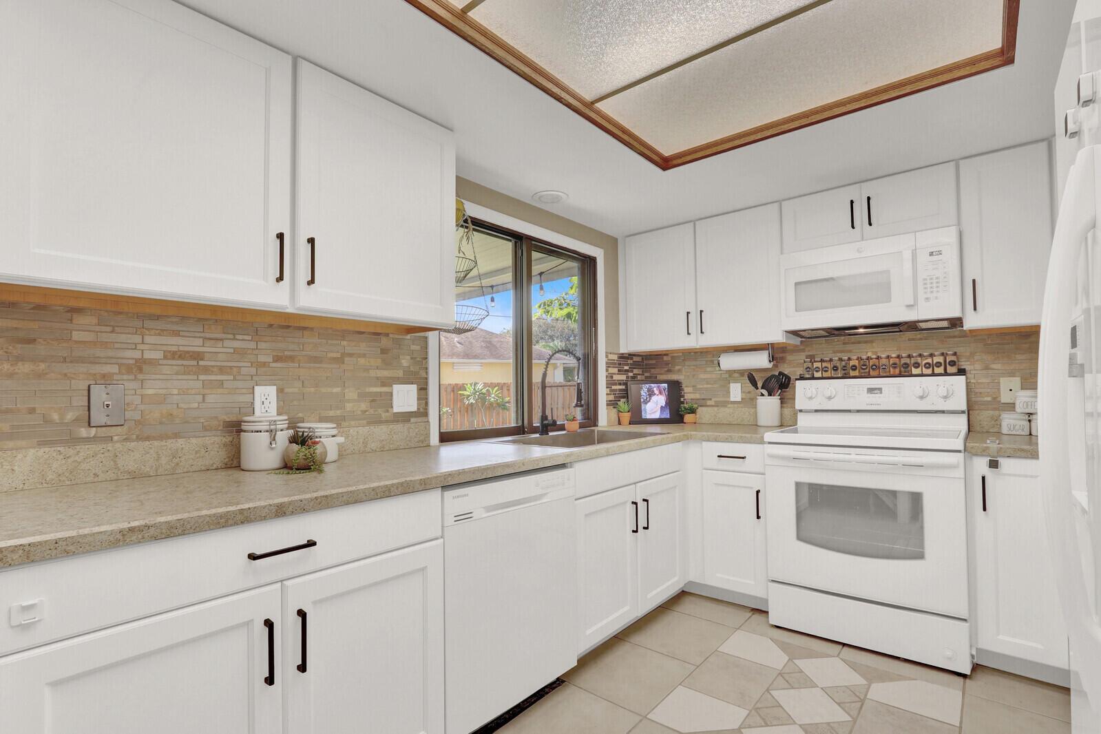 VERO BEACH HIGHLANDS UNIT - Residential