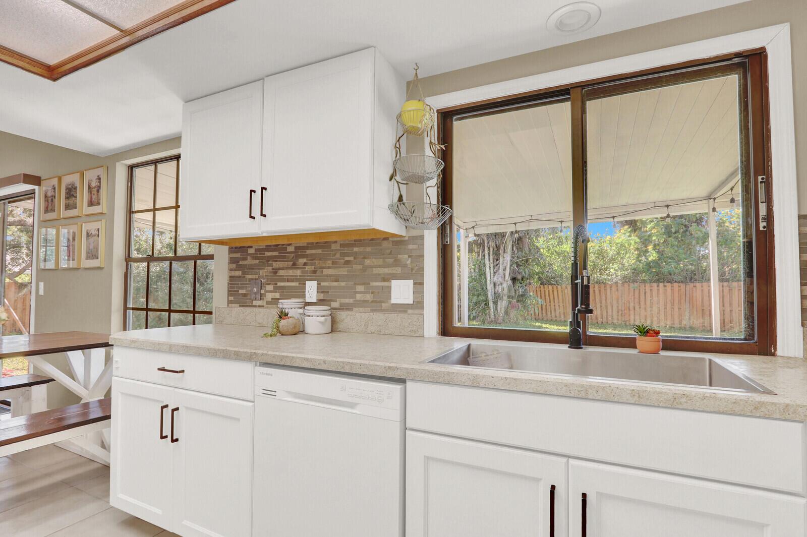 VERO BEACH HIGHLANDS UNIT - Residential