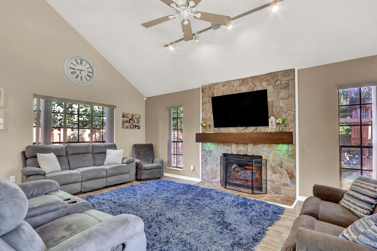 VERO BEACH HIGHLANDS UNIT - Residential