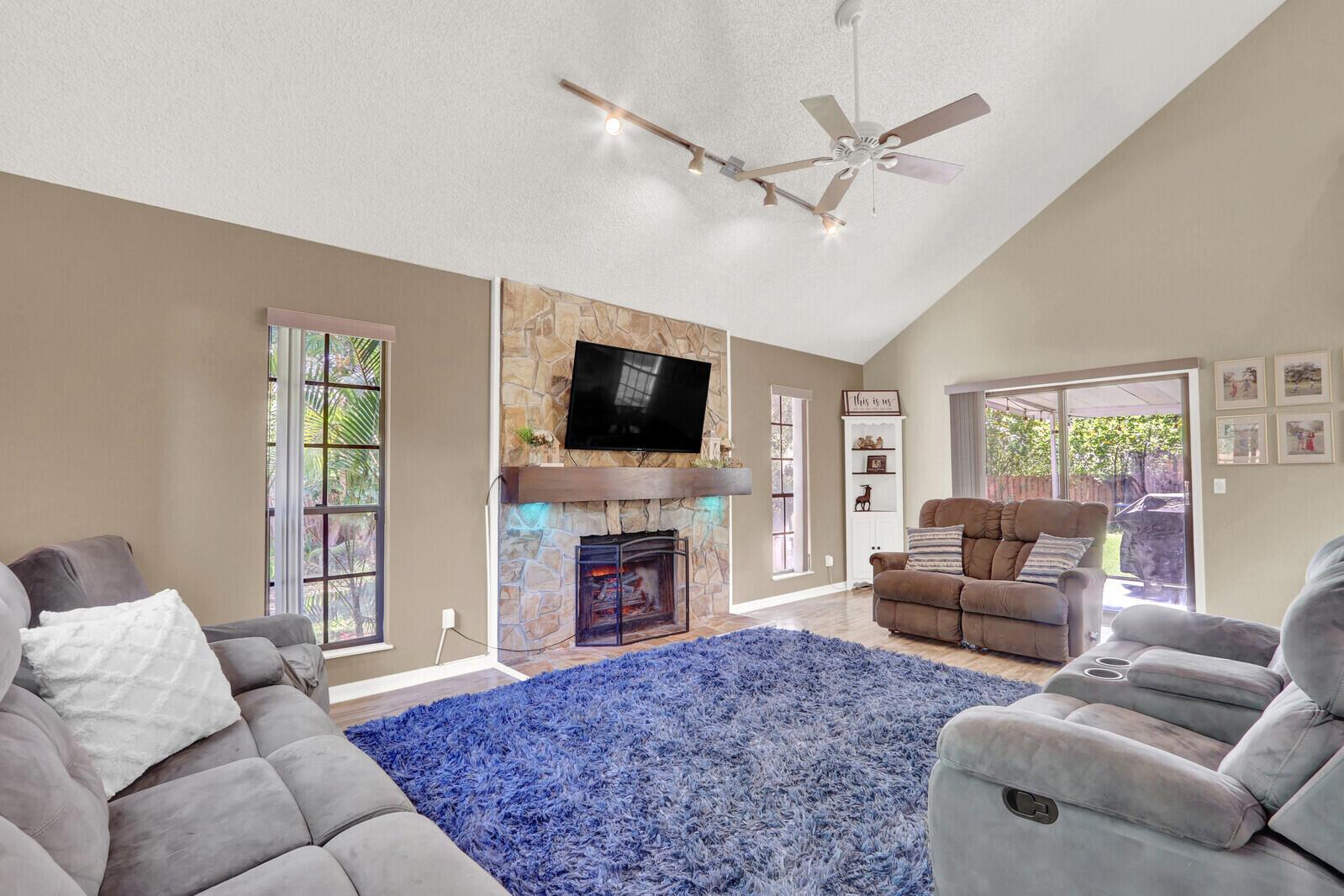 VERO BEACH HIGHLANDS UNIT - Residential