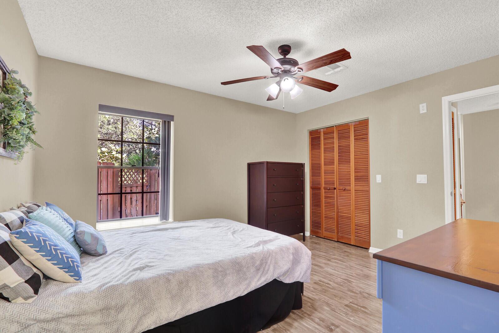 VERO BEACH HIGHLANDS UNIT - Residential