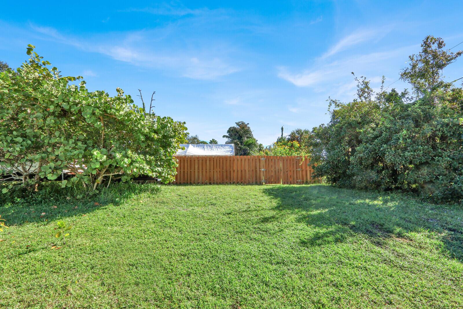 VERO BEACH HIGHLANDS UNIT - Residential