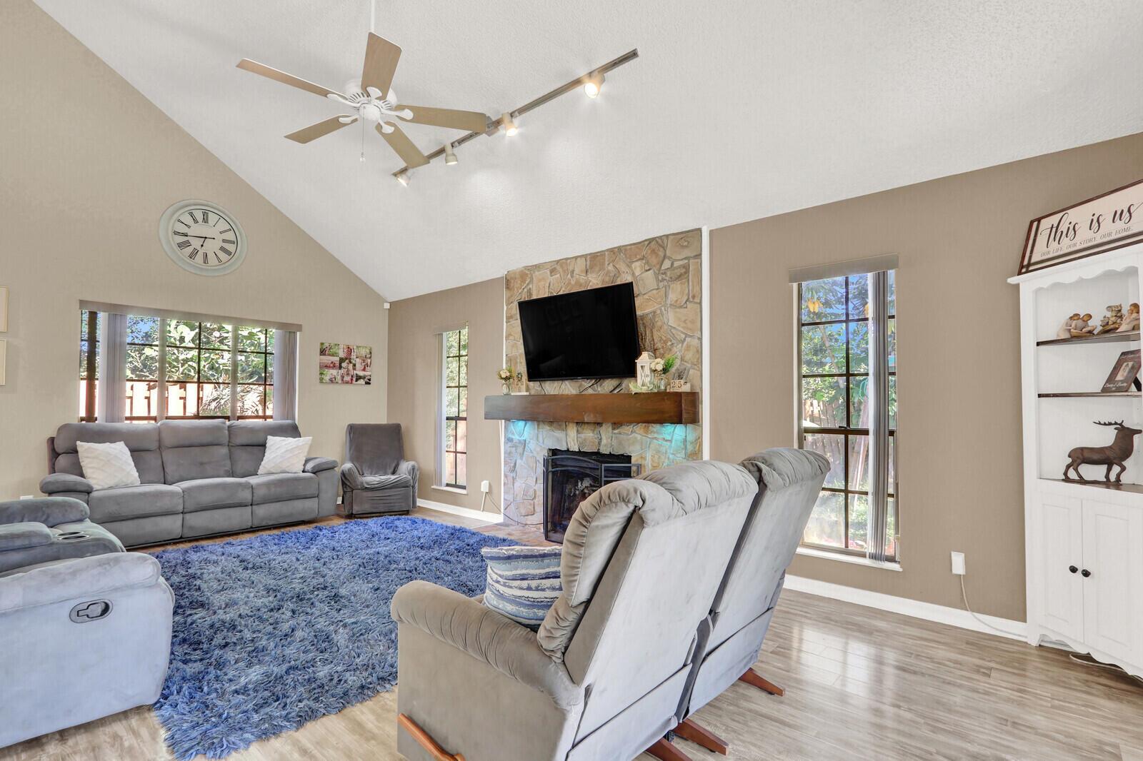 VERO BEACH HIGHLANDS UNIT - Residential