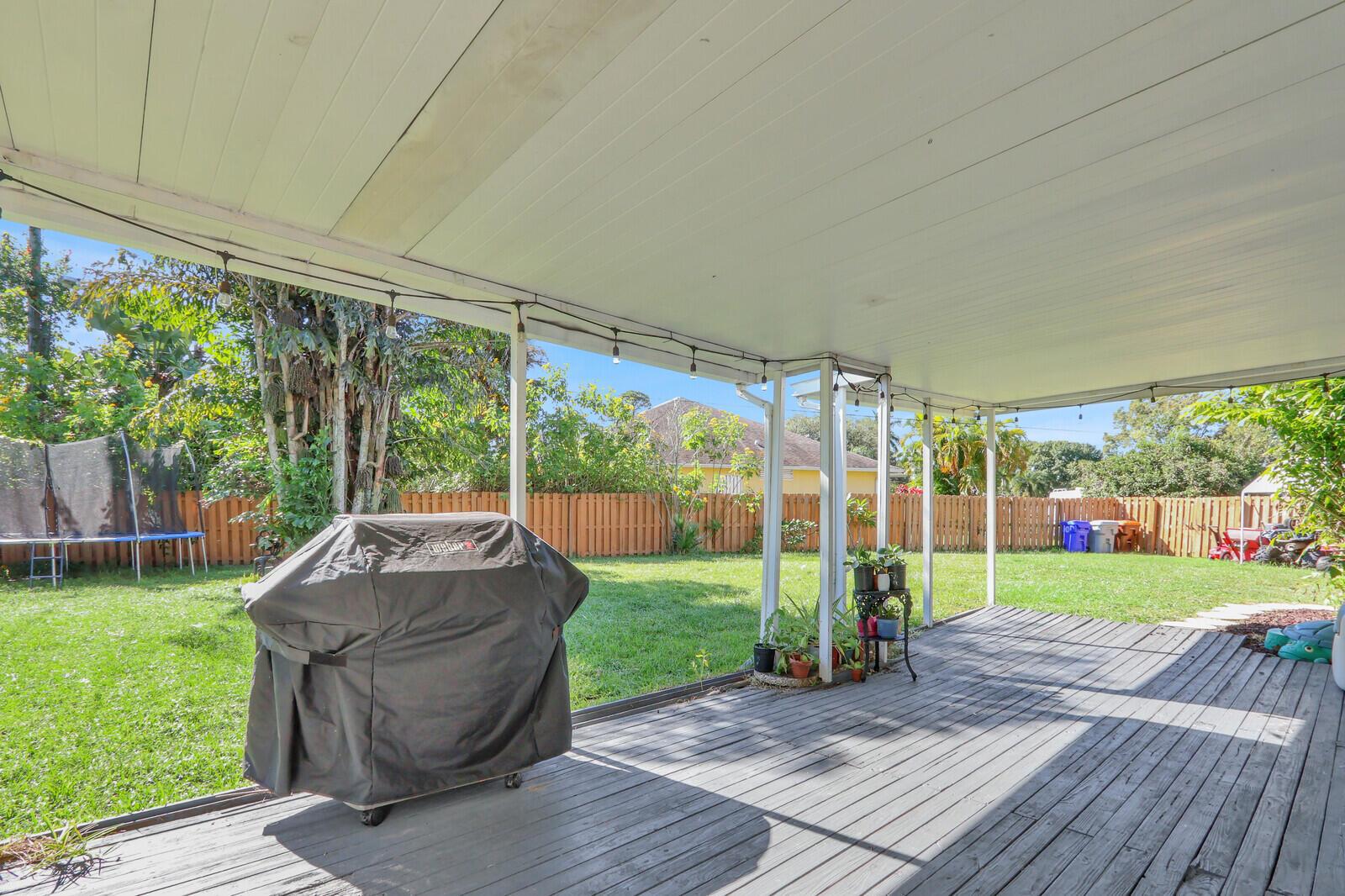 VERO BEACH HIGHLANDS UNIT - Residential