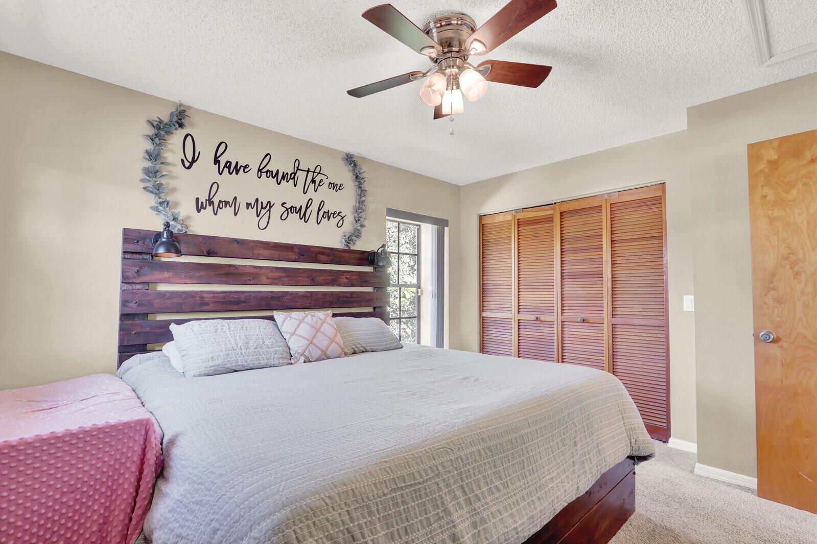 VERO BEACH HIGHLANDS UNIT - Residential