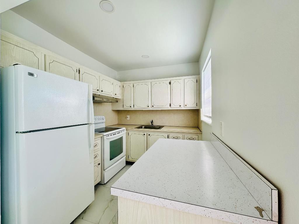 Photo of 96 Waltham D, West Palm Beach, FL 33417 (MLS # R11151300)
