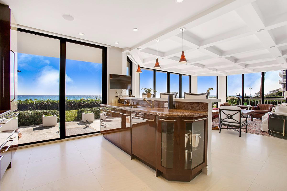 TWENTY ONE HUNDRED CONDO - Residential