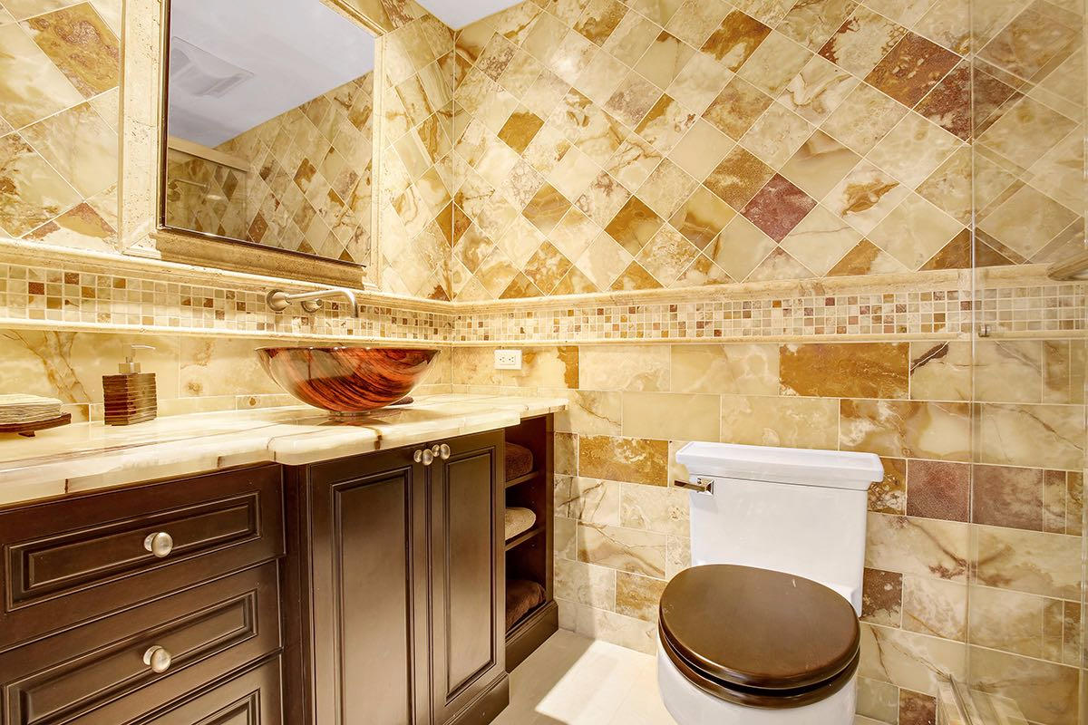 TWENTY ONE HUNDRED CONDO - Residential