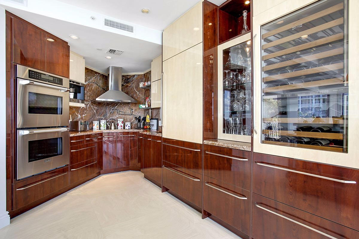 TWENTY ONE HUNDRED CONDO - Residential