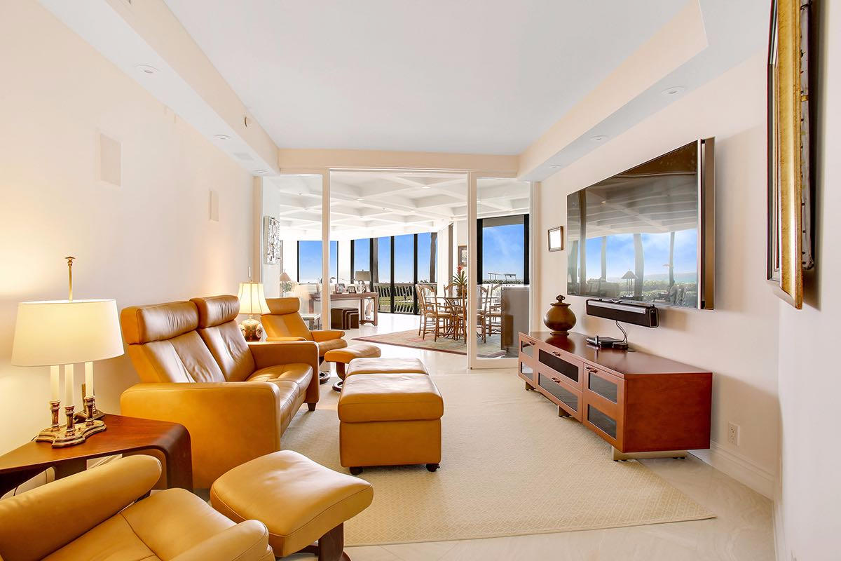 TWENTY ONE HUNDRED CONDO - Residential