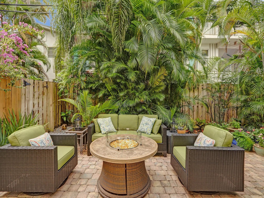 Bayview Townhomes at CR - Residential