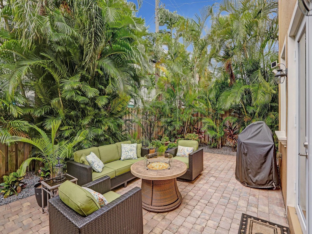 Bayview Townhomes at CR - Residential