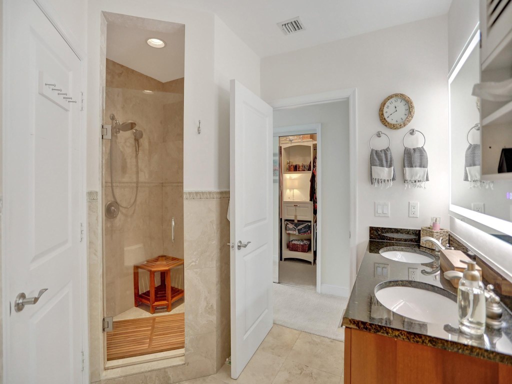 Bayview Townhomes at CR - Residential