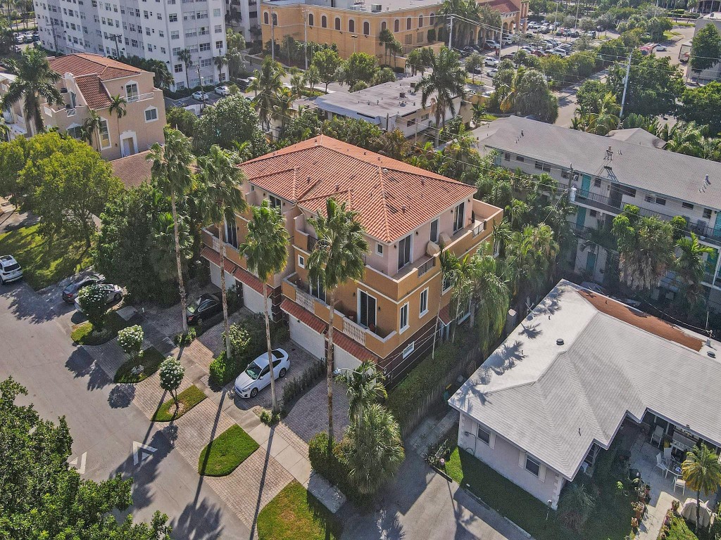 Bayview Townhomes at CR - Residential