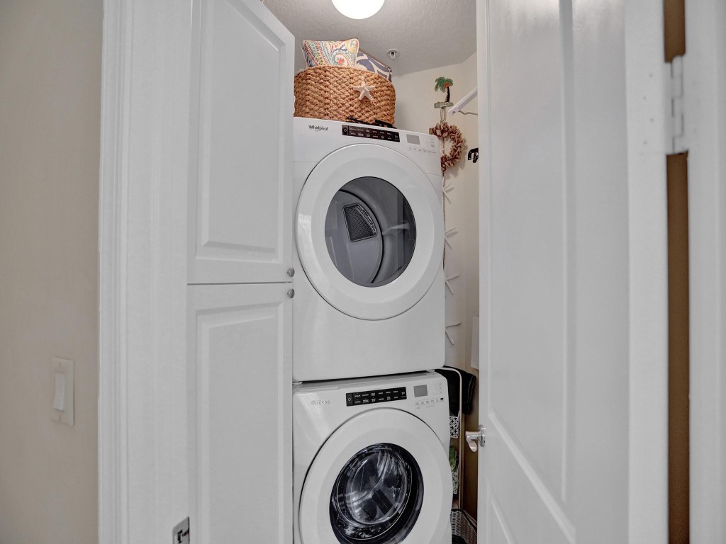 Bayview Townhomes at CR - Residential