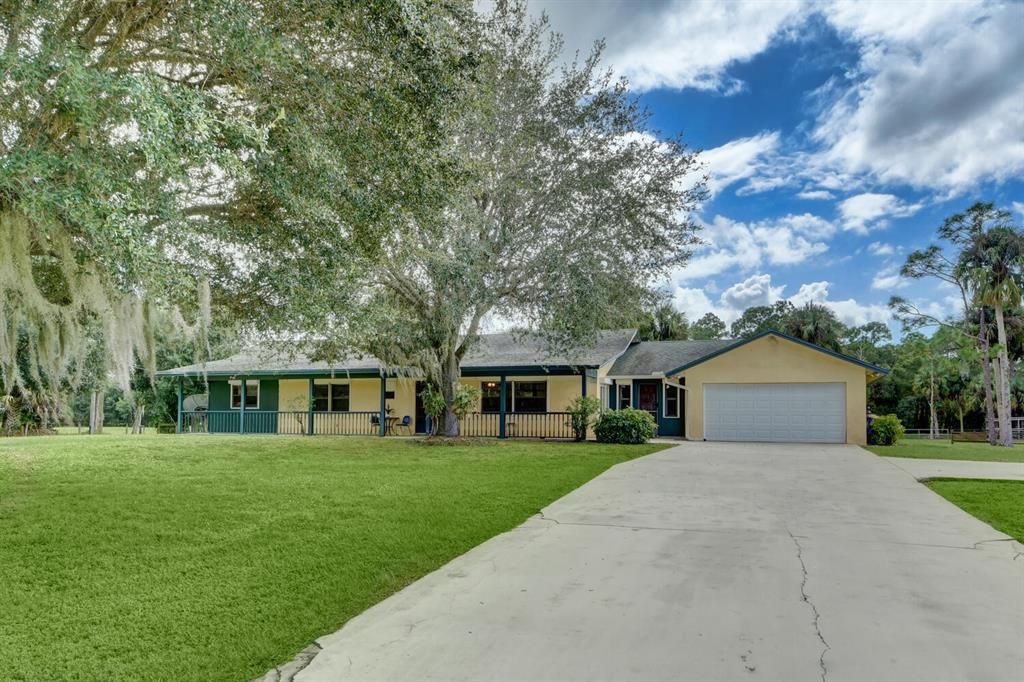 Photo of 4550 SW Grove Street, Palm City, FL 34990 (MLS # R10753614)