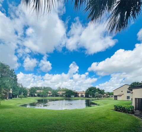 3966 Cocoplum Cir D Coconut Creek FL 33063